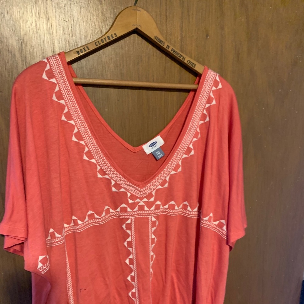 Women’s Old Navy shirt